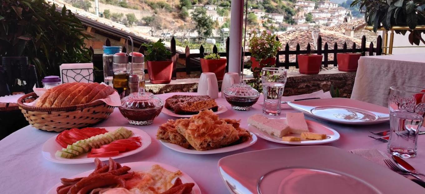 Romeo'S Guest House Berat Kültér fotó
